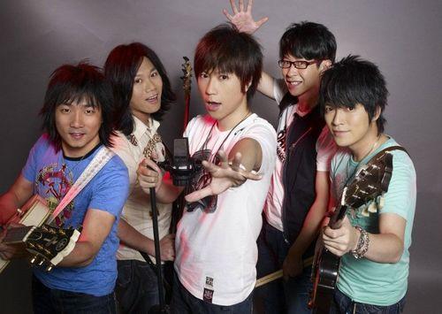 五月天娱乐圈,娱乐圈的青春旋律与梦想力量