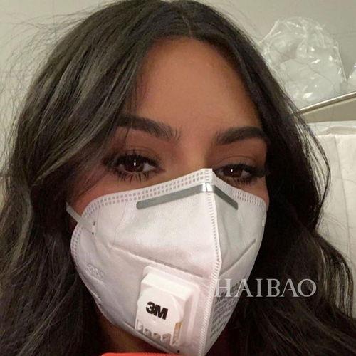 明星为什么戴口罩,时尚还是保护? 第2张 明星为什么戴口罩,时尚还是保护? 第2张